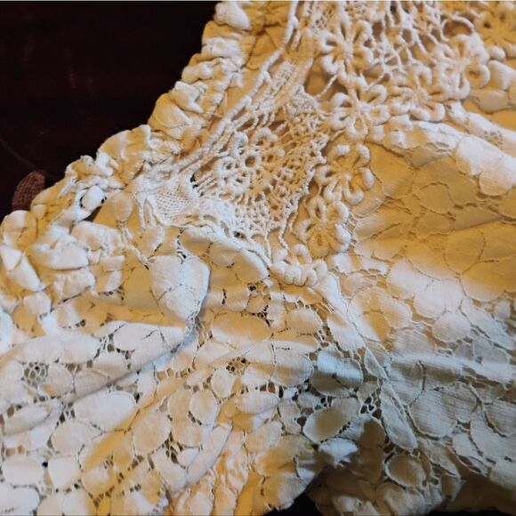 Twenty One Cream Ruffled Blouse with Cap Sleeves - Picture 14 of 16